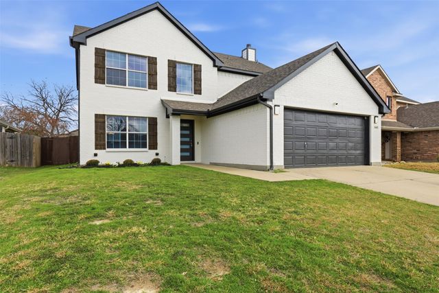 640 Fossil Wood Drive, Saginaw, TX 76179