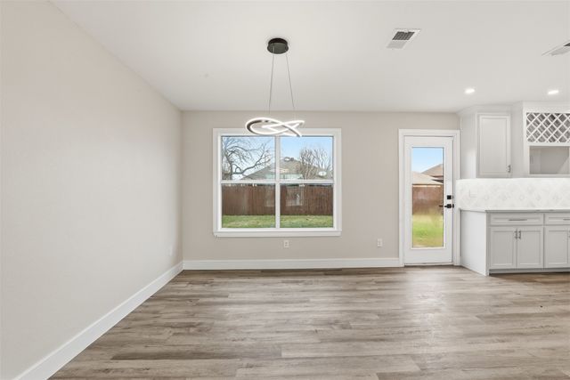 640 Fossil Wood Drive, Saginaw, TX 76179