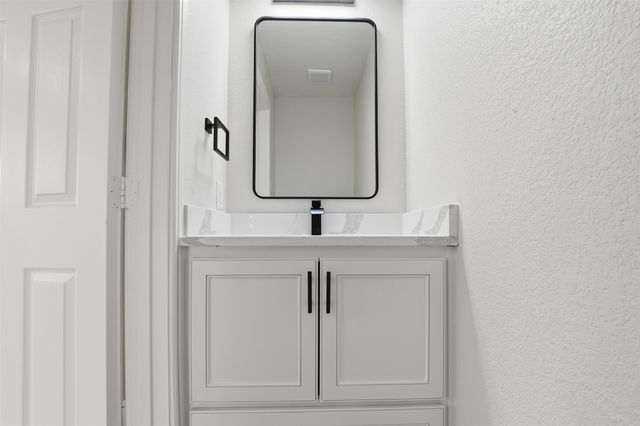 640 Fossil Wood Drive, Saginaw, TX 76179