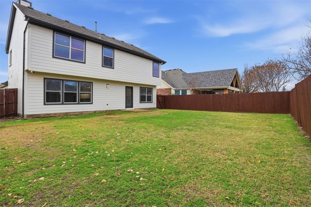 640 Fossil Wood Drive, Saginaw, TX 76179