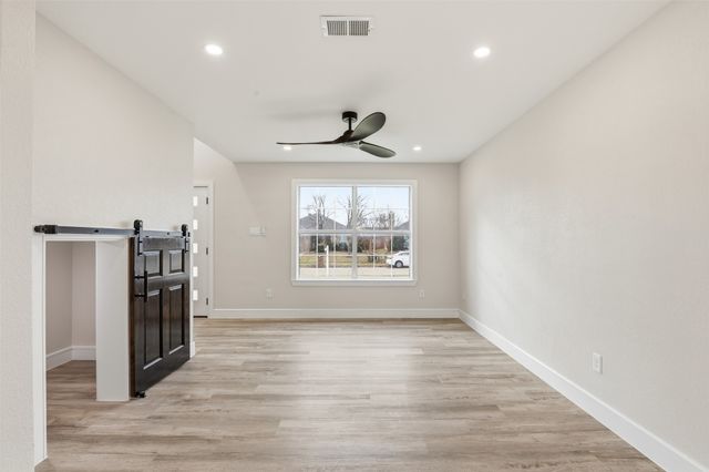 640 Fossil Wood Drive, Saginaw, TX 76179