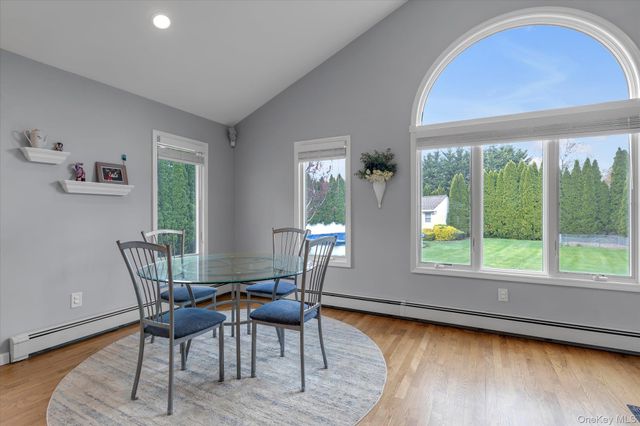 340 Woodbridge Lane, Jericho, NY 11753