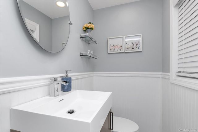 340 Woodbridge Lane, Jericho, NY 11753