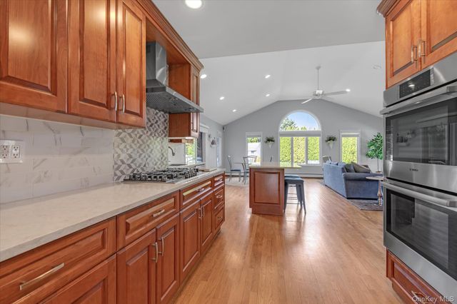 340 Woodbridge Lane, Jericho, NY 11753