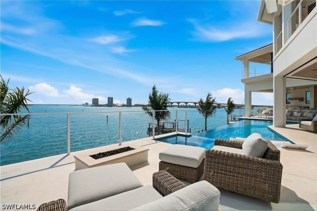 280 Estrellita DR, Fort Myers Beach, FL 33931