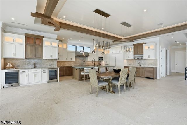 280 Estrellita DR, Fort Myers Beach, FL 33931