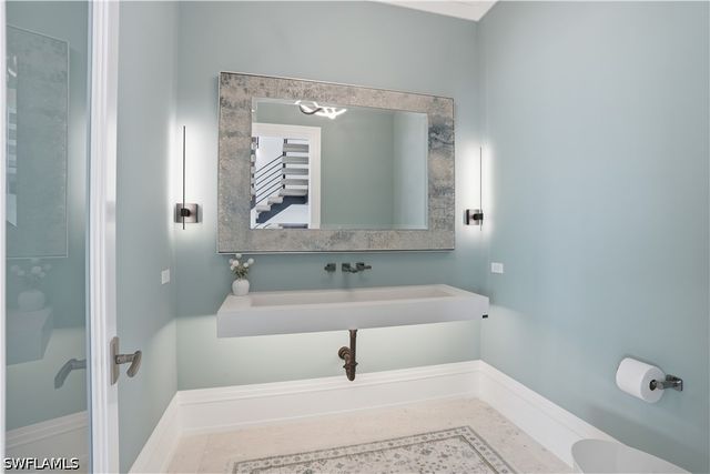 280 Estrellita DR, Fort Myers Beach, FL 33931