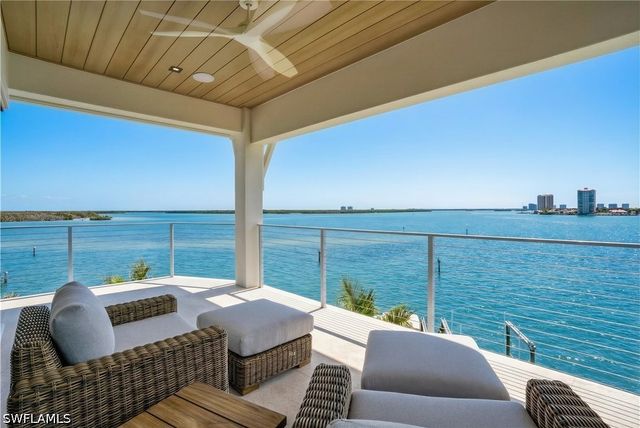 280 Estrellita DR, Fort Myers Beach, FL 33931