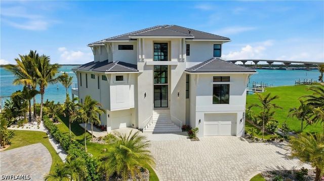 280 Estrellita DR, Fort Myers Beach, FL 33931