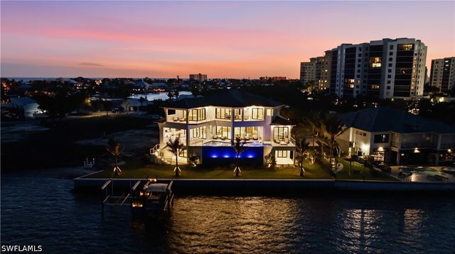 280 Estrellita DR, Fort Myers Beach, FL 33931