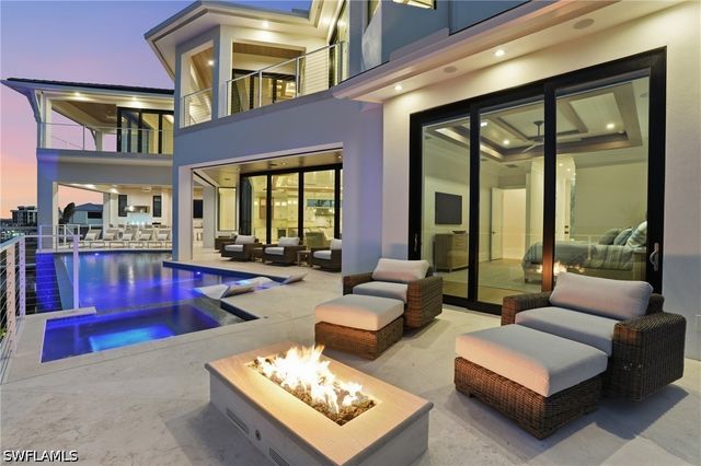 280 Estrellita DR, Fort Myers Beach, FL 33931