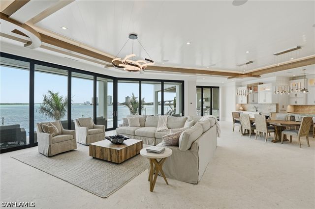 280 Estrellita DR, Fort Myers Beach, FL 33931
