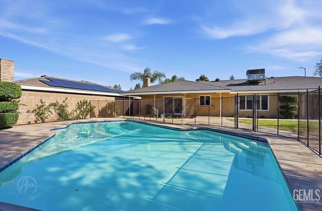 3600 La Costa Street, Bakersfield, CA 93306