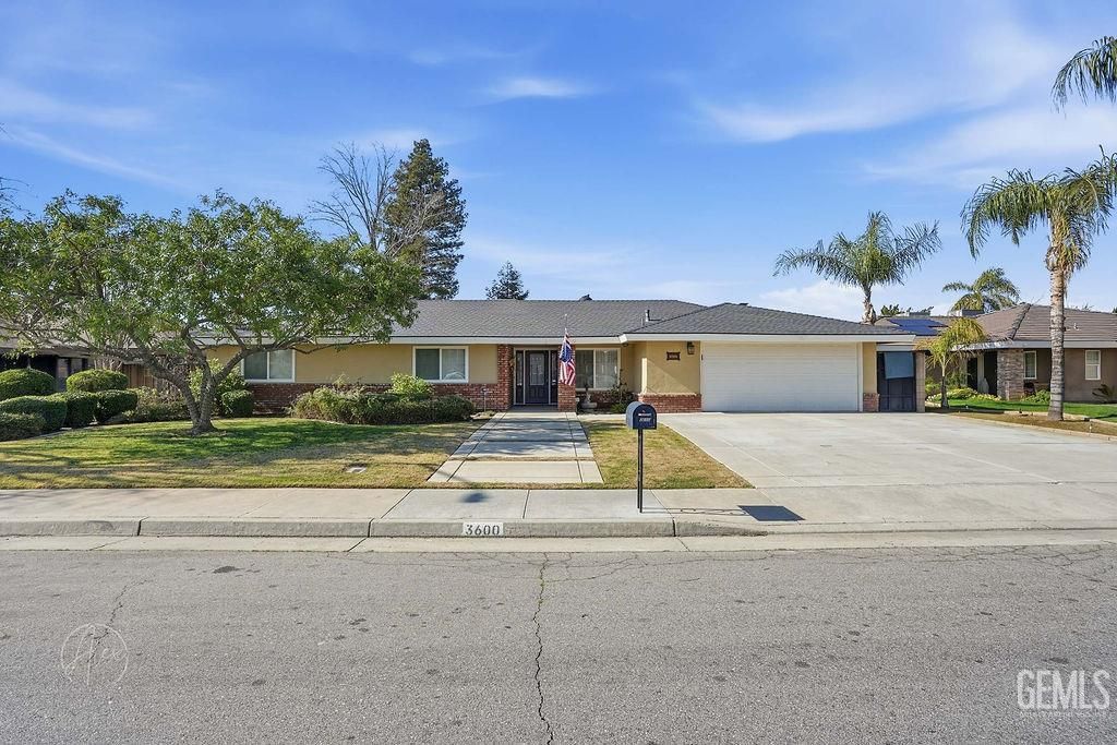 3600 La Costa Street, Bakersfield, CA 93306