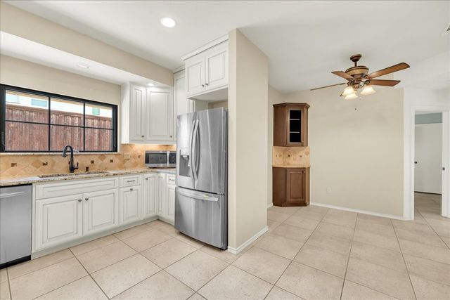 617 Arbor Court, Highland Village, TX 75077