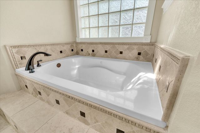 617 Arbor Court, Highland Village, TX 75077