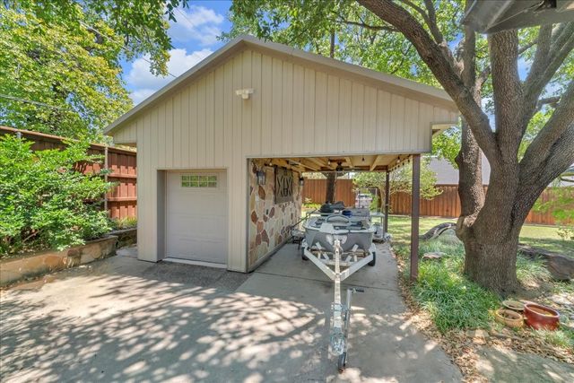 617 Arbor Court, Highland Village, TX 75077
