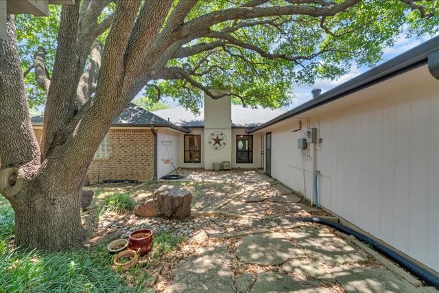 617 Arbor Court, Highland Village, TX 75077