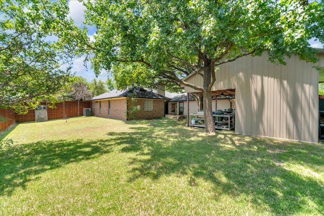 617 Arbor Court, Highland Village, TX 75077