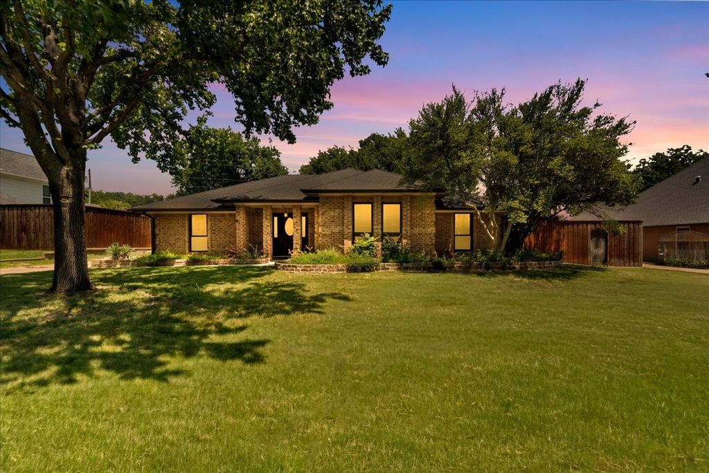 617 Arbor Court, Highland Village, TX 75077