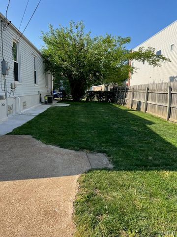 5366 Southwest Avenue, St Louis, MO 63139