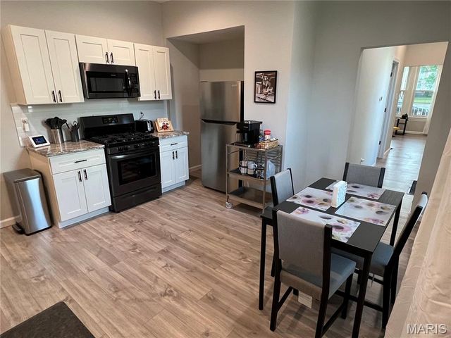 5366 Southwest Avenue, St Louis, MO 63139