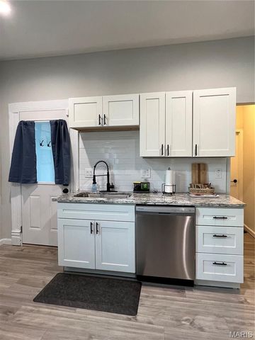 5366 Southwest Avenue, St Louis, MO 63139