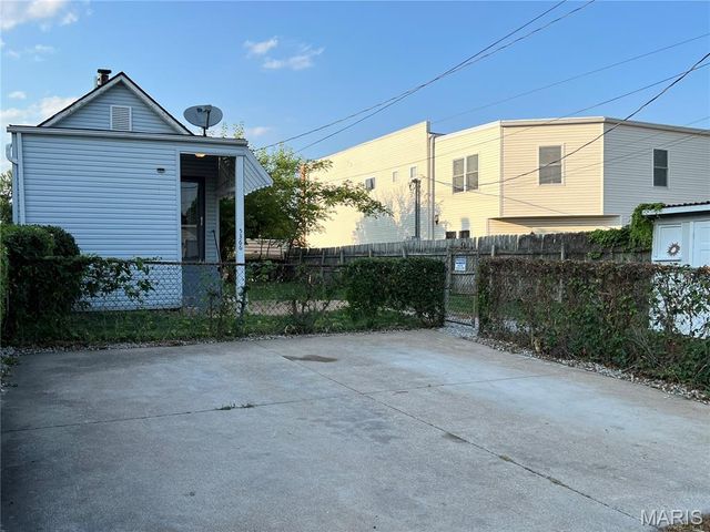5366 Southwest Avenue, St Louis, MO 63139