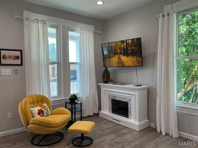 5366 Southwest Avenue, St Louis, MO 63139