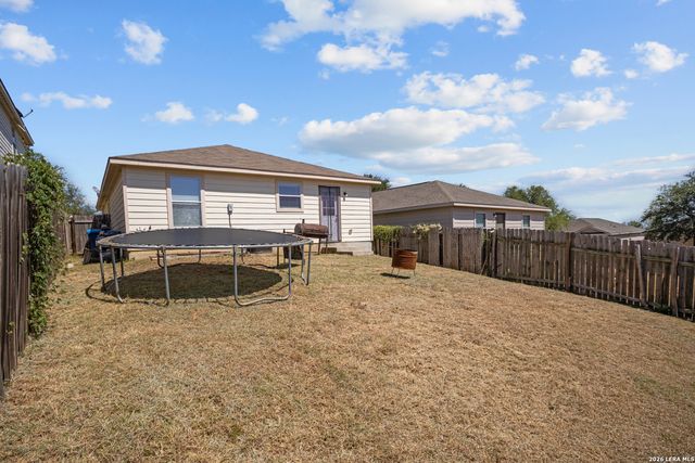 5923 Fox Cyn, San Antonio, TX 78252
