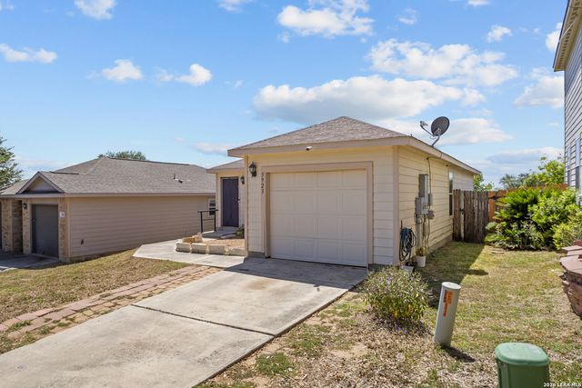 5923 Fox Cyn, San Antonio, TX 78252