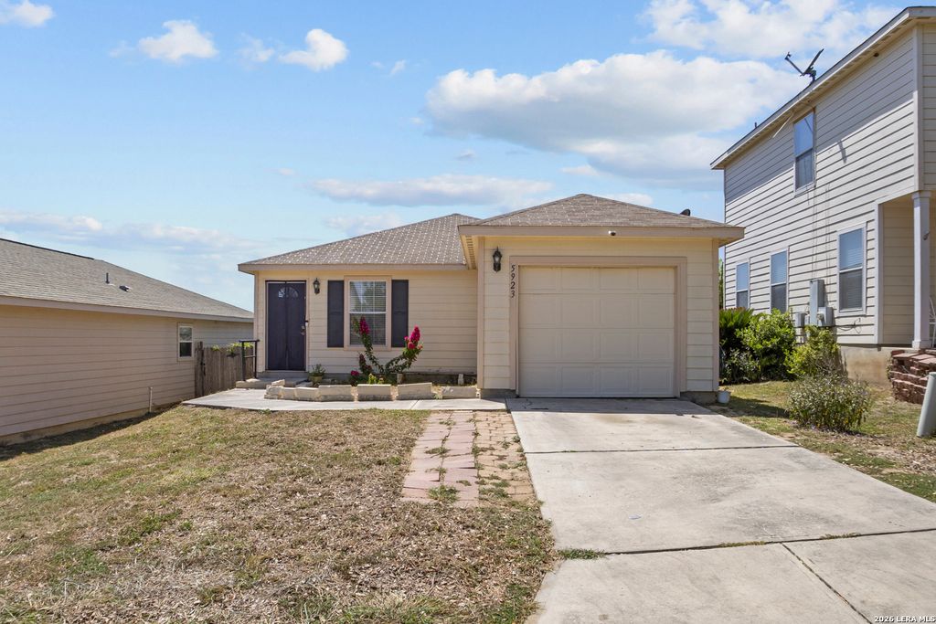 5923 Fox Cyn, San Antonio, TX 78252
