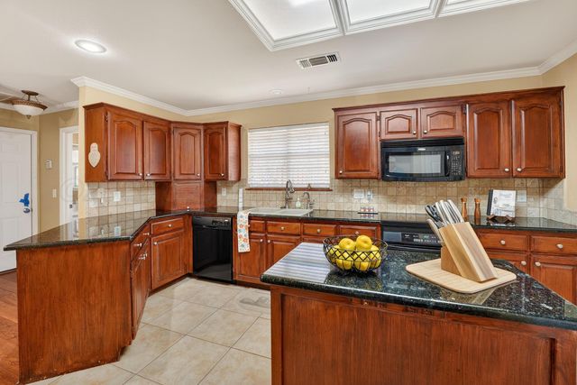 7805 STUYVESANT Avenue, Amarillo, TX 79121