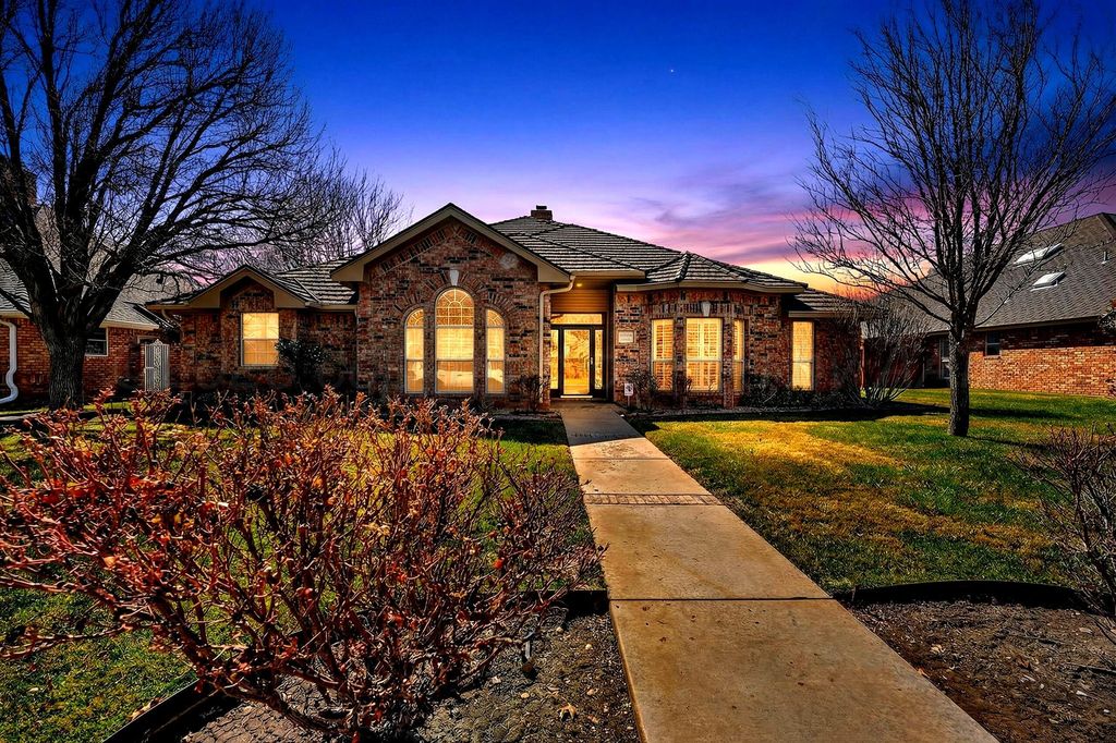 7805 STUYVESANT Avenue, Amarillo, TX 79121