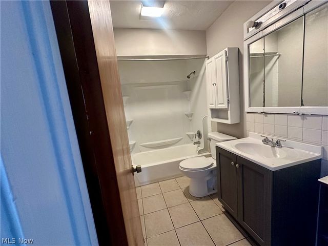 4904 E 90th Street, Garfield Heights, OH 44125