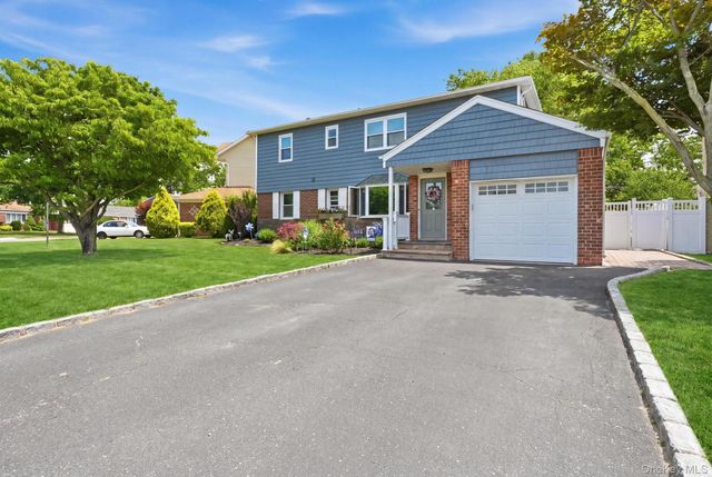 841 Willow Road, Franklin Square, NY 11010