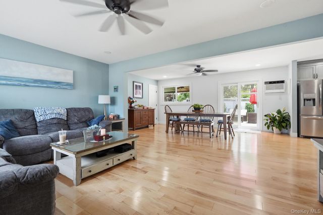 841 Willow Road, Franklin Square, NY 11010