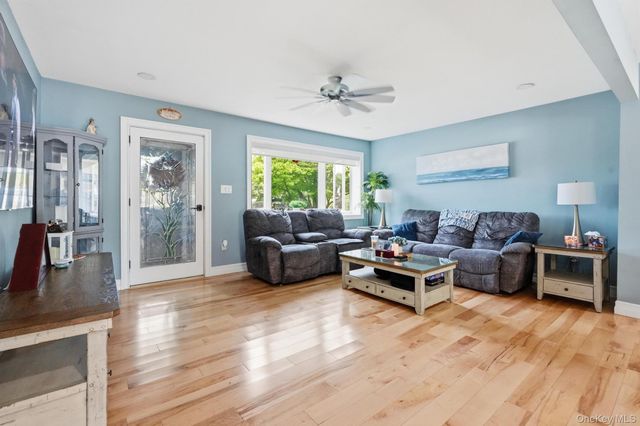 841 Willow Road, Franklin Square, NY 11010