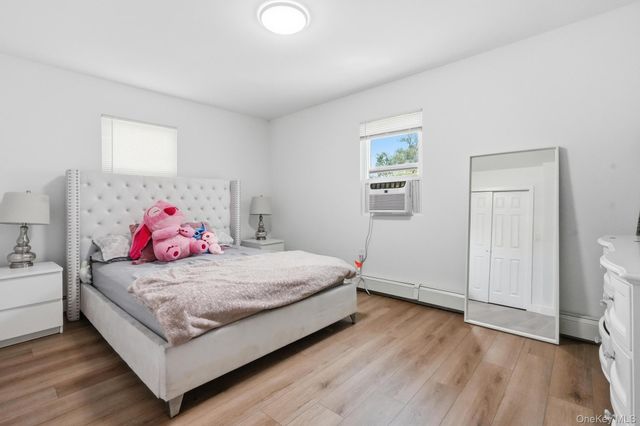 841 Willow Road, Franklin Square, NY 11010