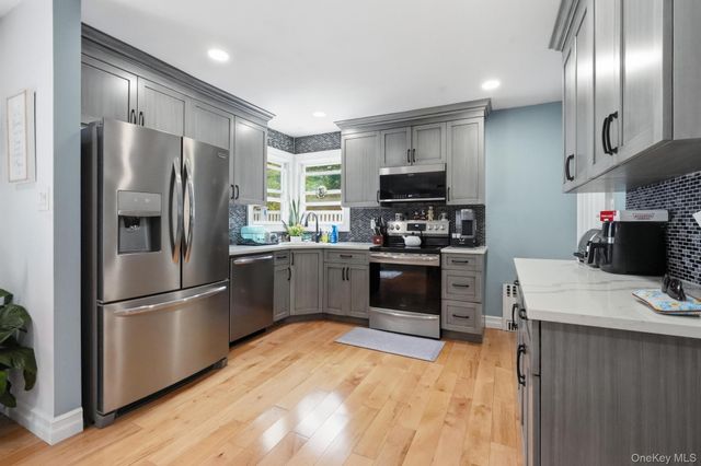 841 Willow Road, Franklin Square, NY 11010