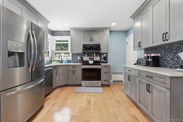 841 Willow Road, Franklin Square, NY 11010