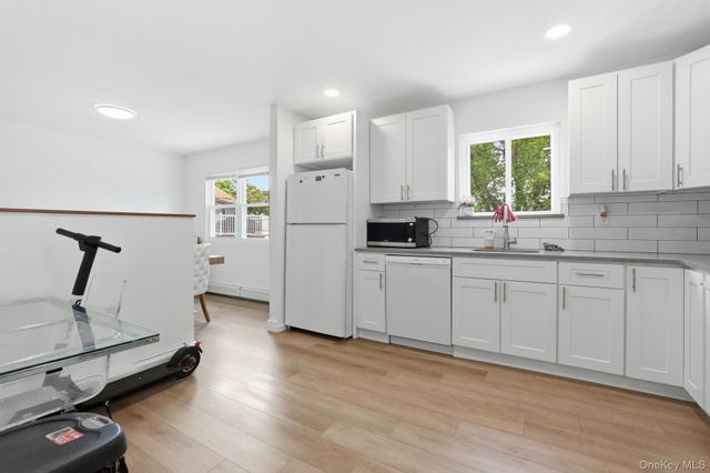841 Willow Road, Franklin Square, NY 11010