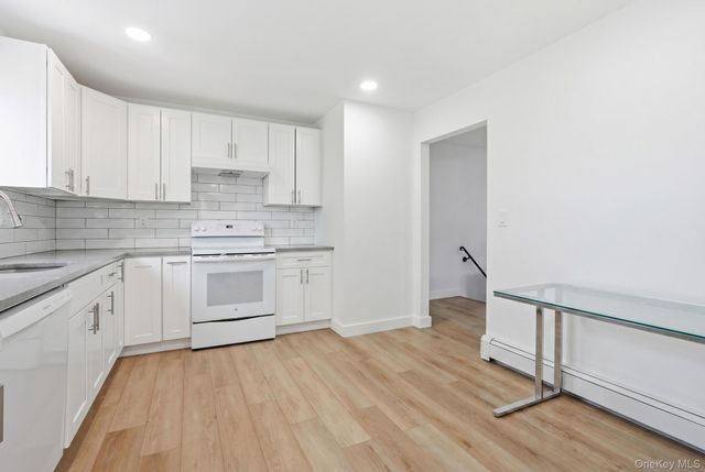 841 Willow Road, Franklin Square, NY 11010