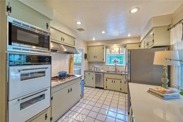 430 N Canyon Boulevard, Monrovia, CA 91016