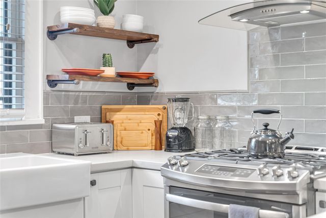 725 Peddie Street, Houston, TX 77008