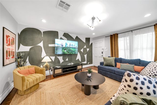 725 Peddie Street, Houston, TX 77008