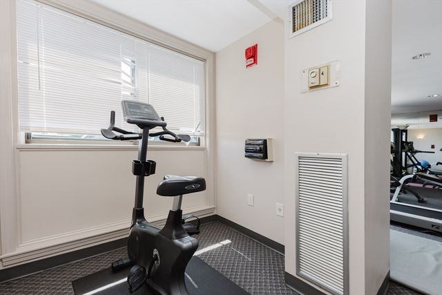 1933 Commonwealth Avenue 410, Boston, MA 02135