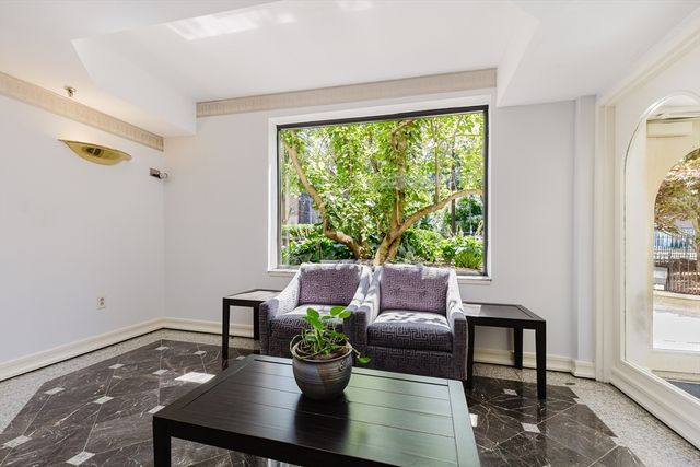 1933 Commonwealth Avenue 410, Boston, MA 02135