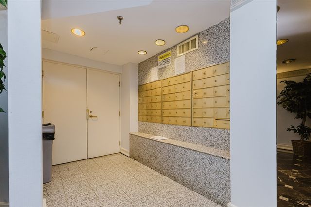 1933 Commonwealth Avenue 410, Boston, MA 02135