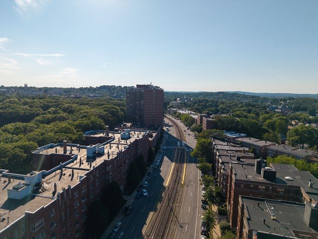 1933 Commonwealth Avenue 410, Boston, MA 02135